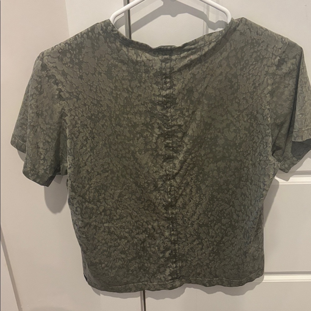 Lululemon Skreppa Short Sleeve *lululemon lab
Army Green Bloom Dye Size Small - Picture 5 of 5